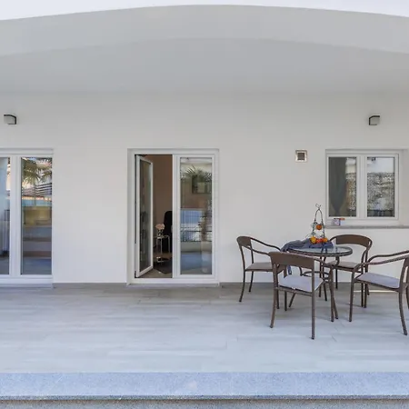 Amra 1 By Interhome *