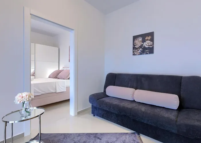 Amra 1 By Interhome *