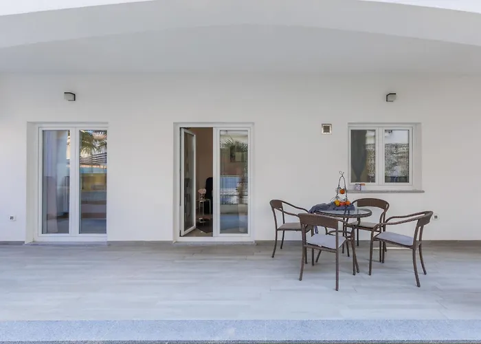 Amra 1 By Interhome *