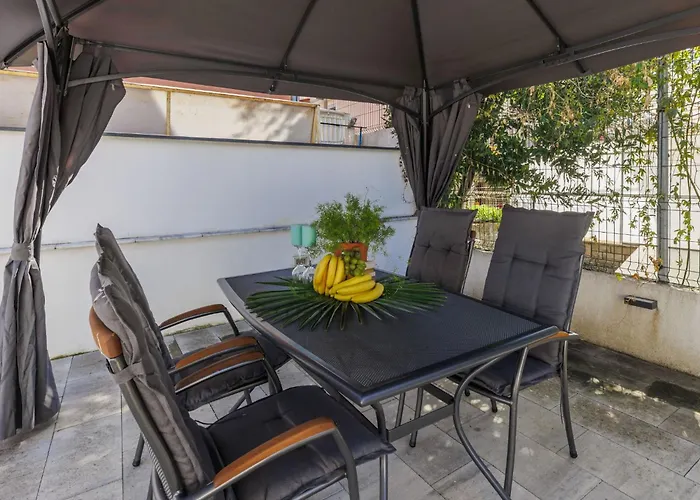 Amra 1 By Interhome Poreč